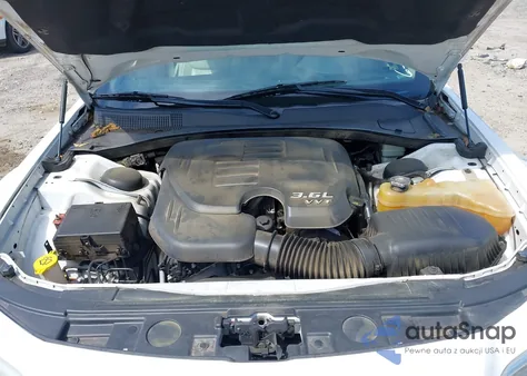 2013 Chrysler 300 Motown from USA, damaged, VIN 2C3CCAAG5DH740090